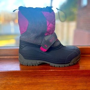 Girls boots
